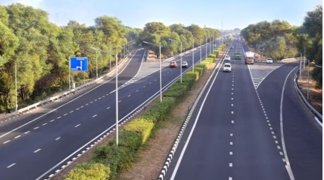 fog on ahmedabad vadodara expressway reduced visibility